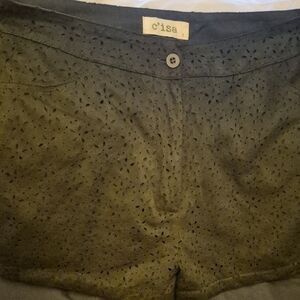 C'isa EUC High Waist Green Casual Shorts-Waist:14" Rise:9"